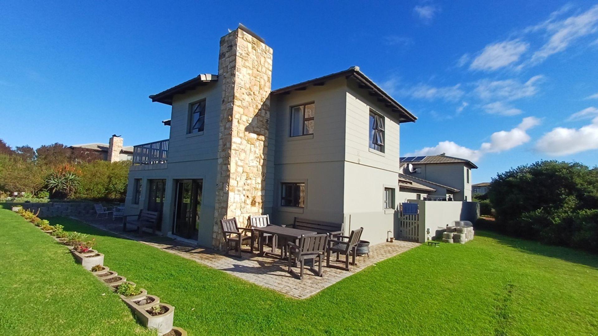 3 Bedroom House for sale in Hartenbos Landgoed P24114508723