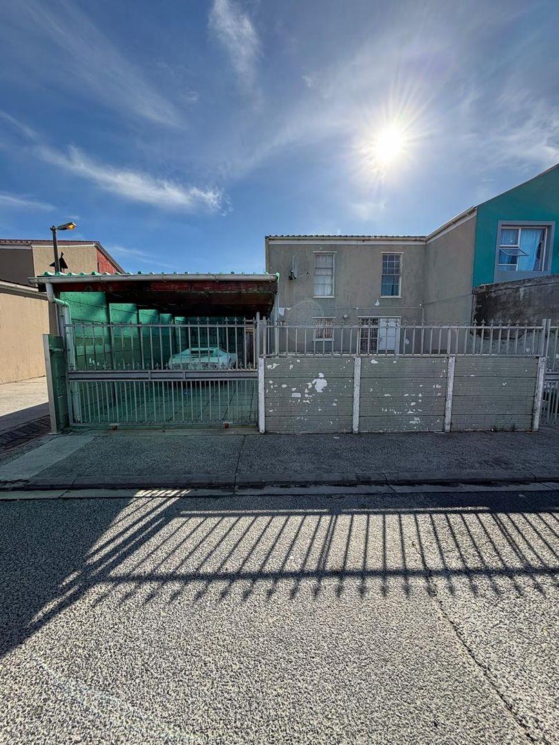 2 Bedroom House for sale in Beacon Valley P24114511516