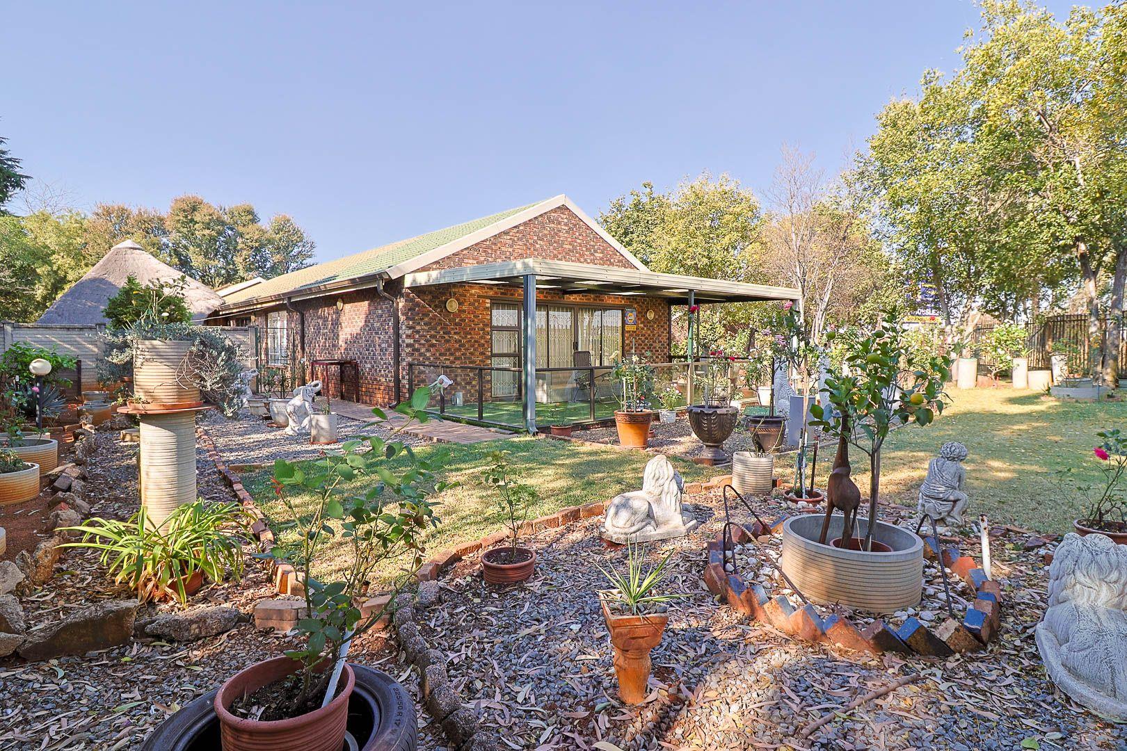 4 Bedroom House for sale in Highbury P24114512111