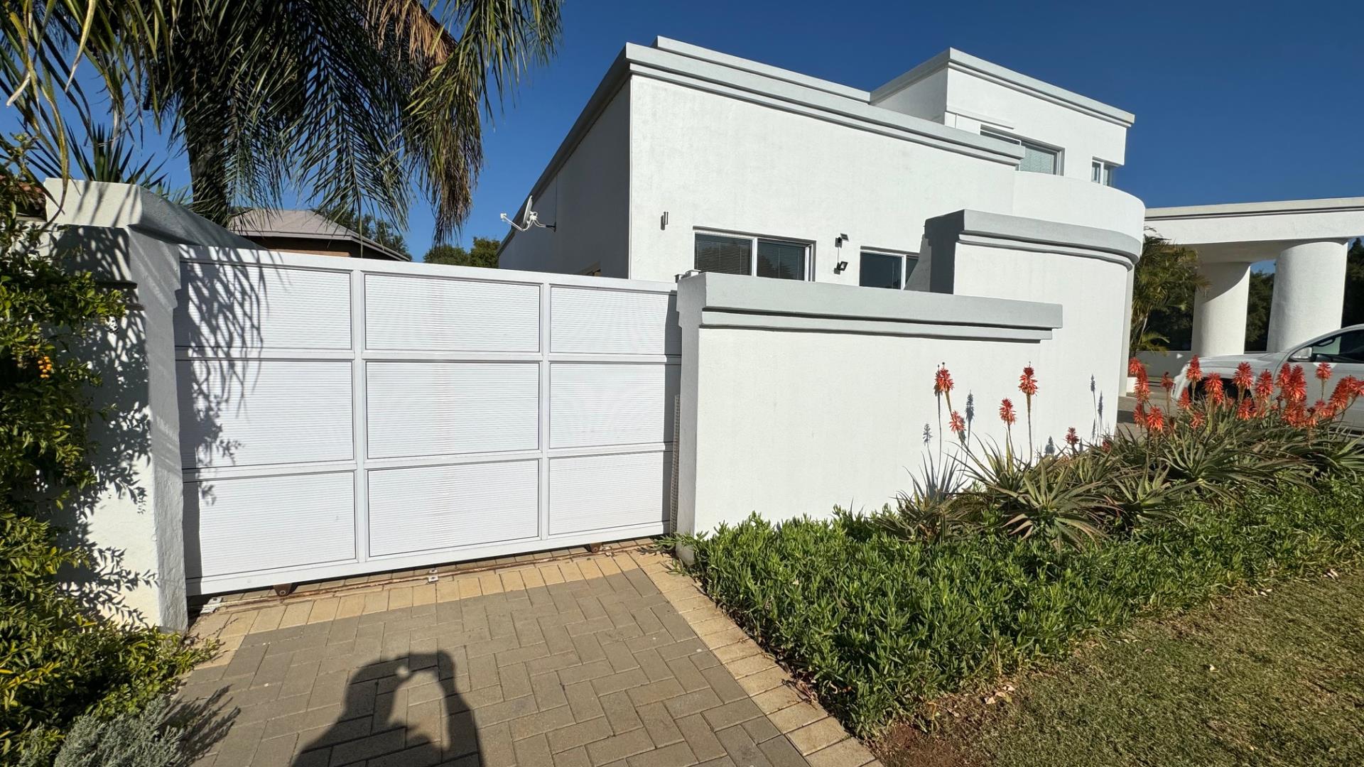2 Bedroom Apartment / flat to rent in Woodhill Golf Estate Woodhill