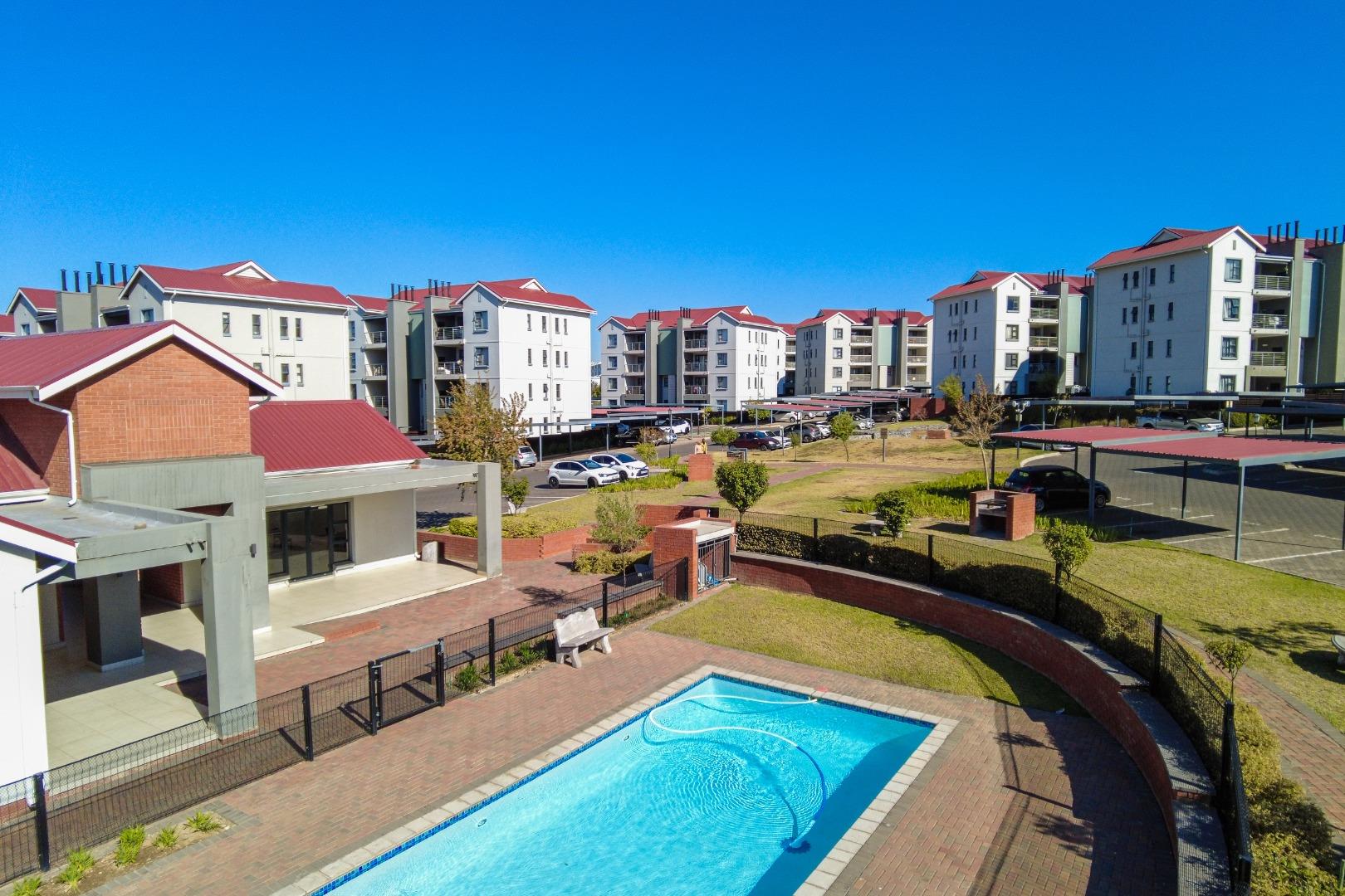 3 Bedroom Apartment / flat for sale in Modderfontein P24114514276