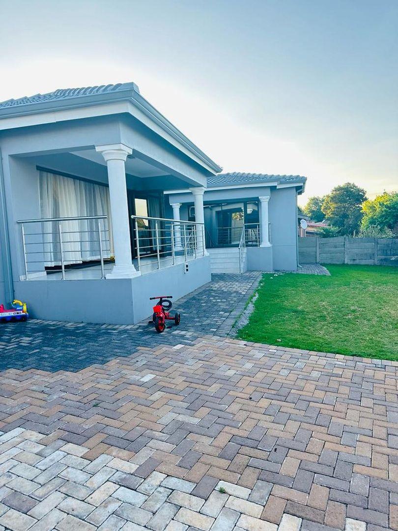 4 Bedroom House for sale in Kinross P24114514286