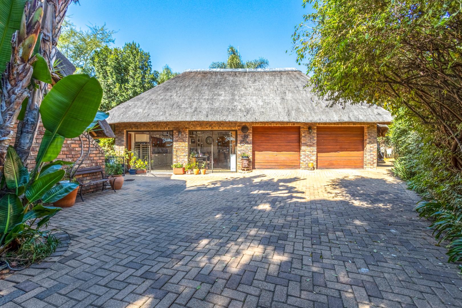 3 Bedroom House for sale in Northwold P24114514893