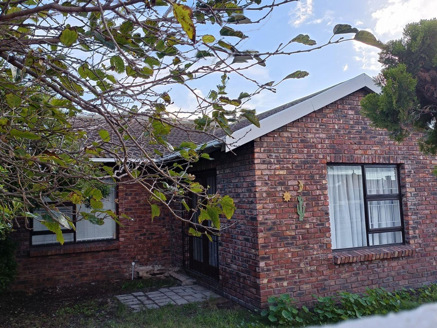 2 Bedroom House for sale in Algoa Park P24114516724