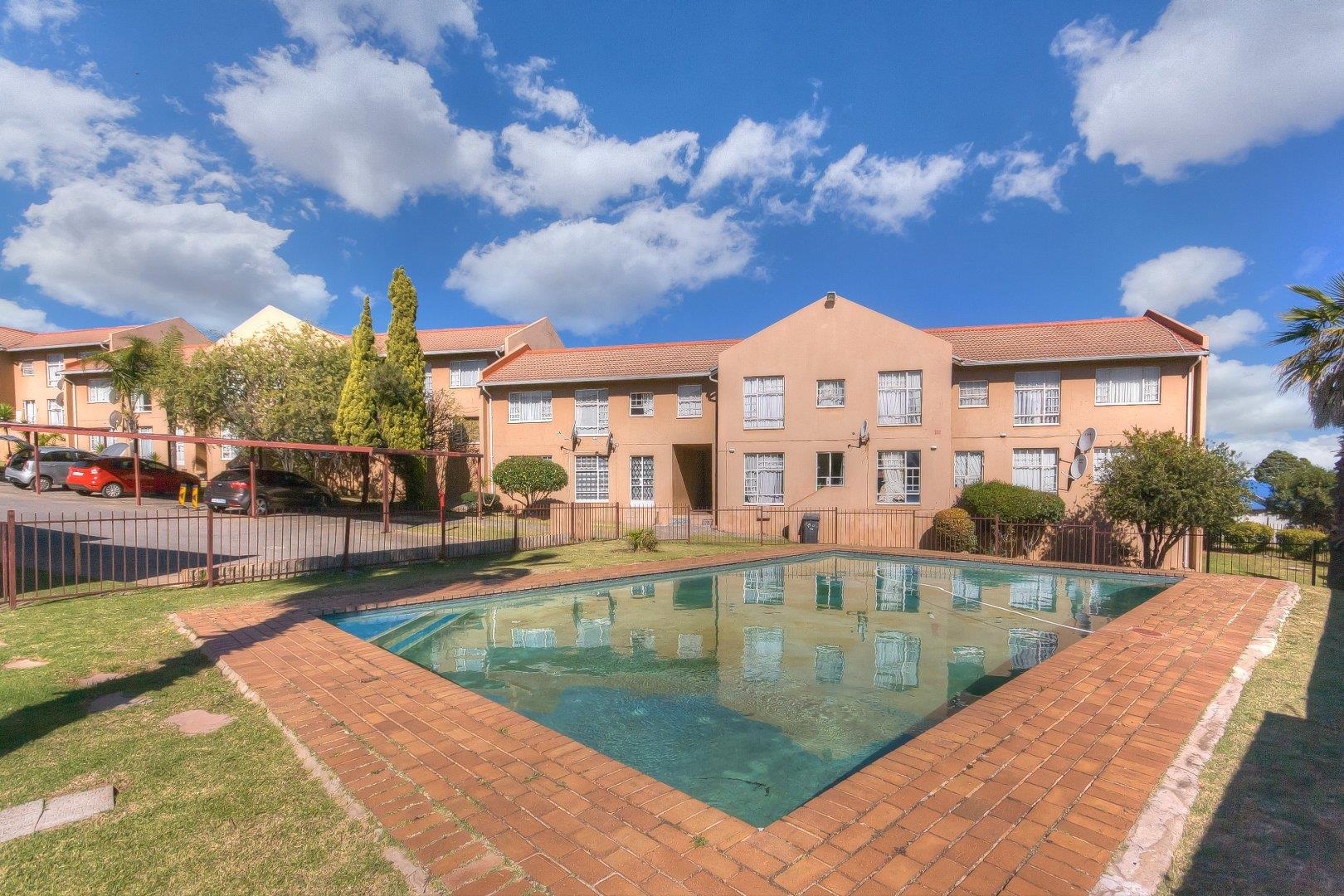 Westgate, Johannesburg Property Apartments / flats to rent in