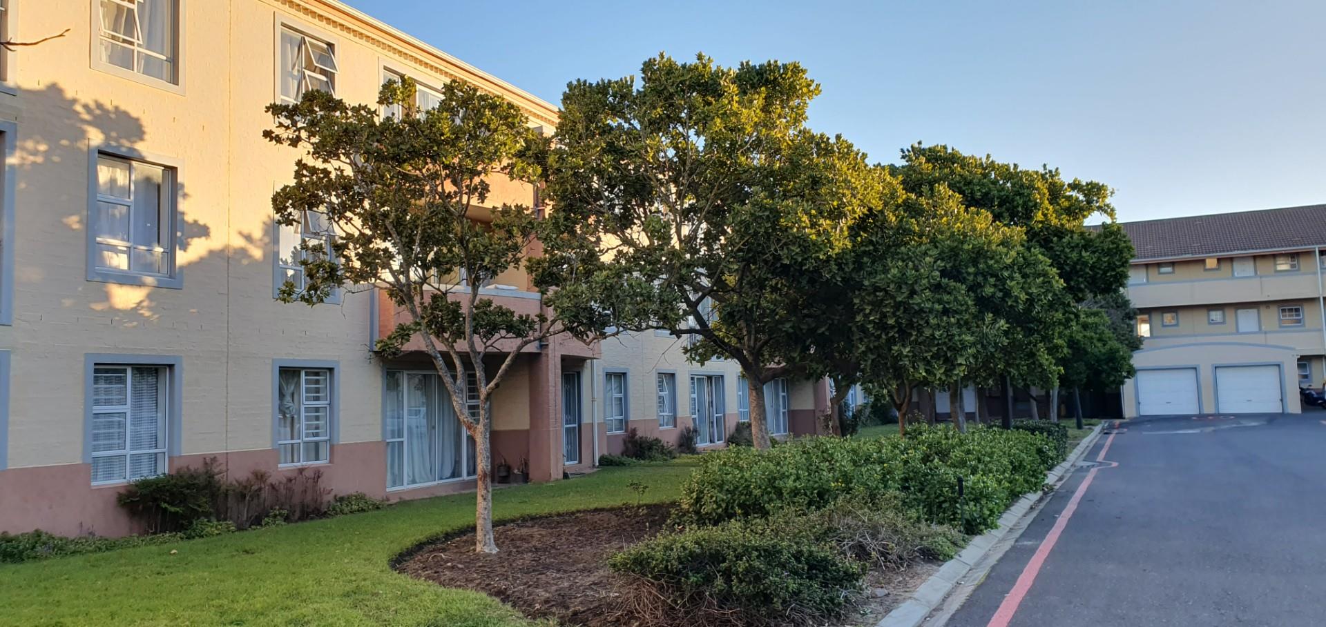 2 Bedroom Apartment / flat for sale in Pinelands 177 Forest Drive Ext