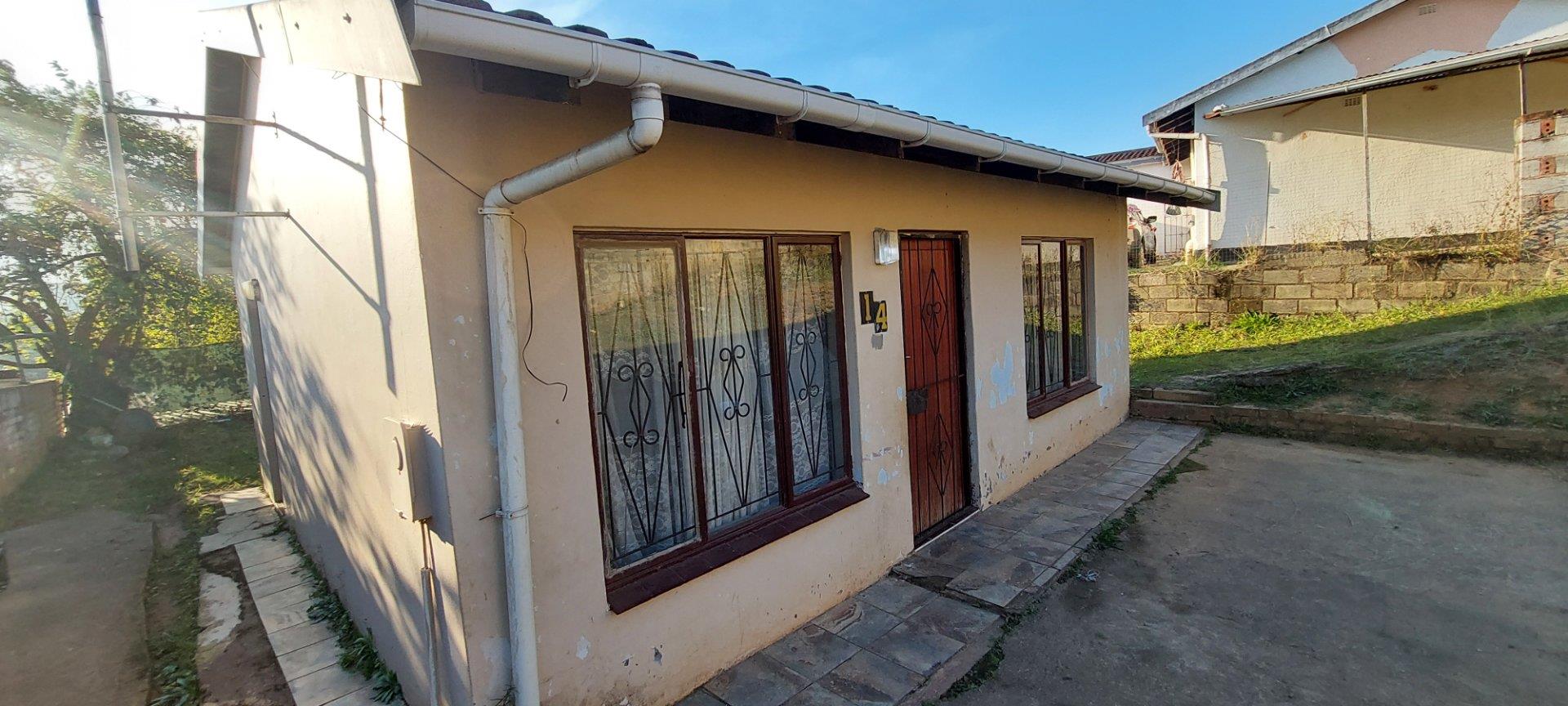 2 Bedroom House for sale in Panorama Gardens 15 Ashwood Drive