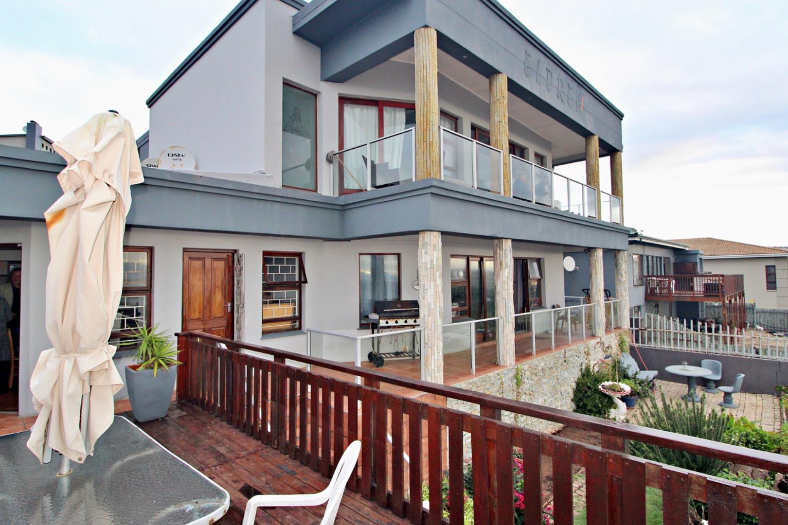 9 Bedroom House for sale in De Bakke 6 Weston Street P24114518904