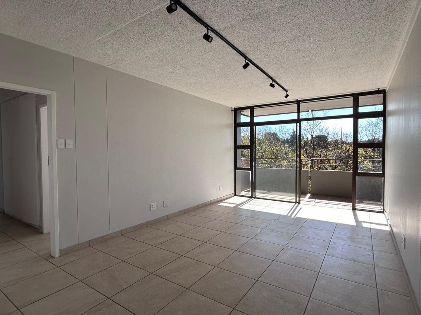 2 Bedroom Apartment / flat for sale in Lynnwood Glen P24114520128