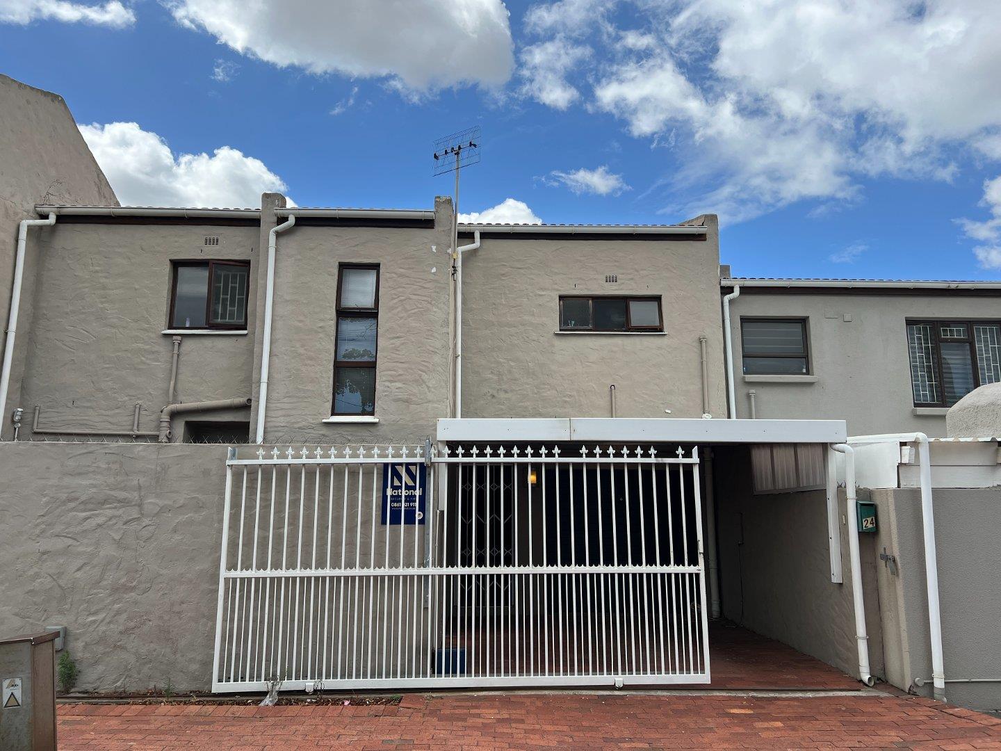 Townhouse for sale in Oakdale P24114592888