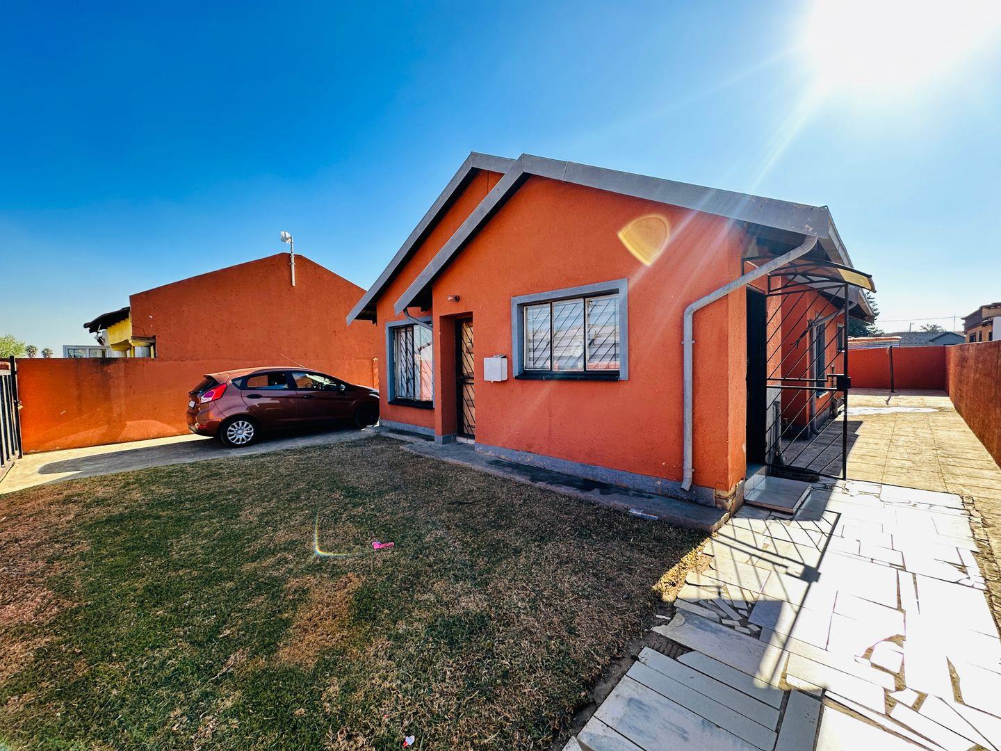 3 Bedroom House for sale in Buhle Park 16 Bonafide Street P24114522205