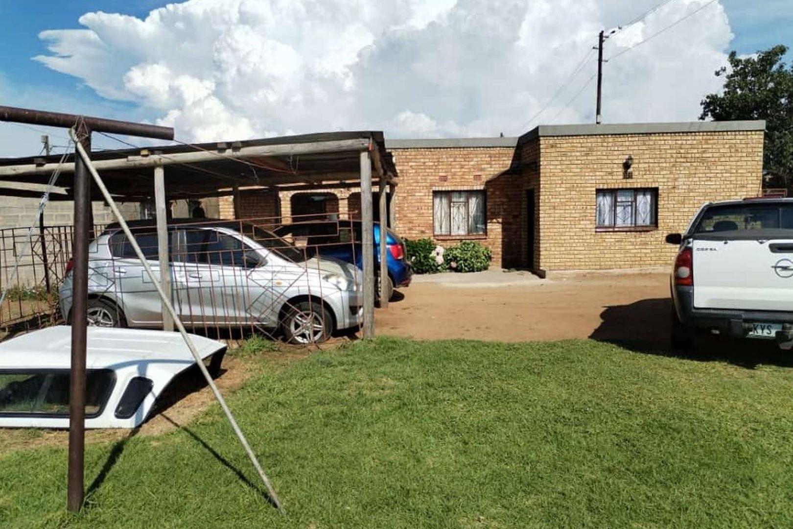 5 Bedroom House for sale in Osizweni P24114522211