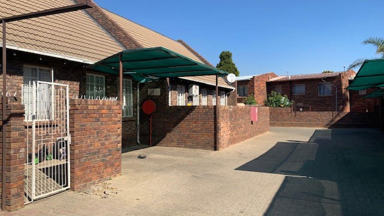 Forest Hill, Johannesburg Property Property and houses for sale in Forest Hill, Johannesburg