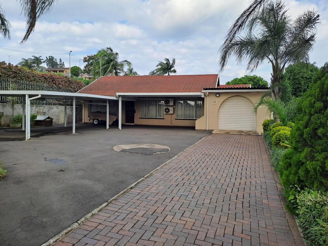 6 Bedroom House for sale in Tongaat Central P24114524307