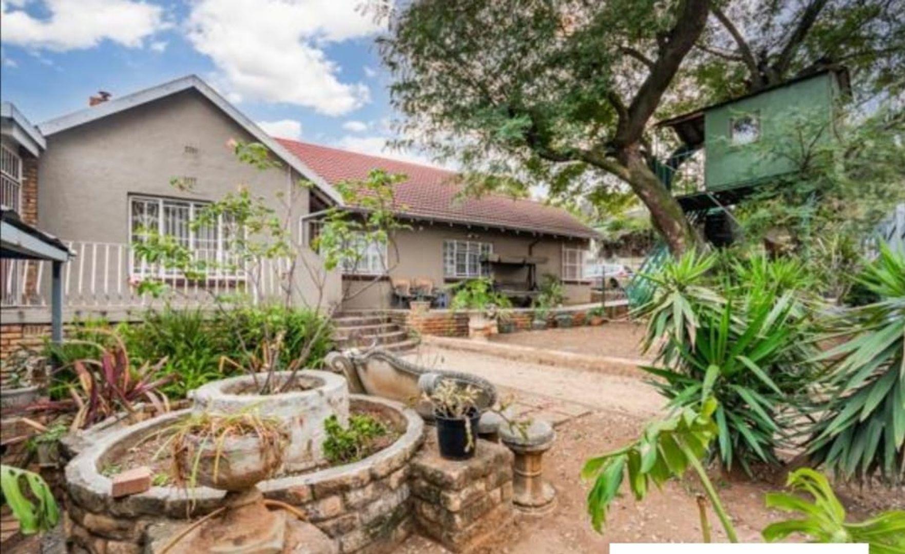 2 Bedroom House for sale in Eastleigh Ridge P24114526270