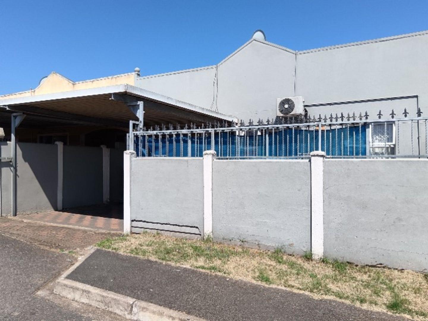 3 Bedroom House for sale in Austerville P24114527250