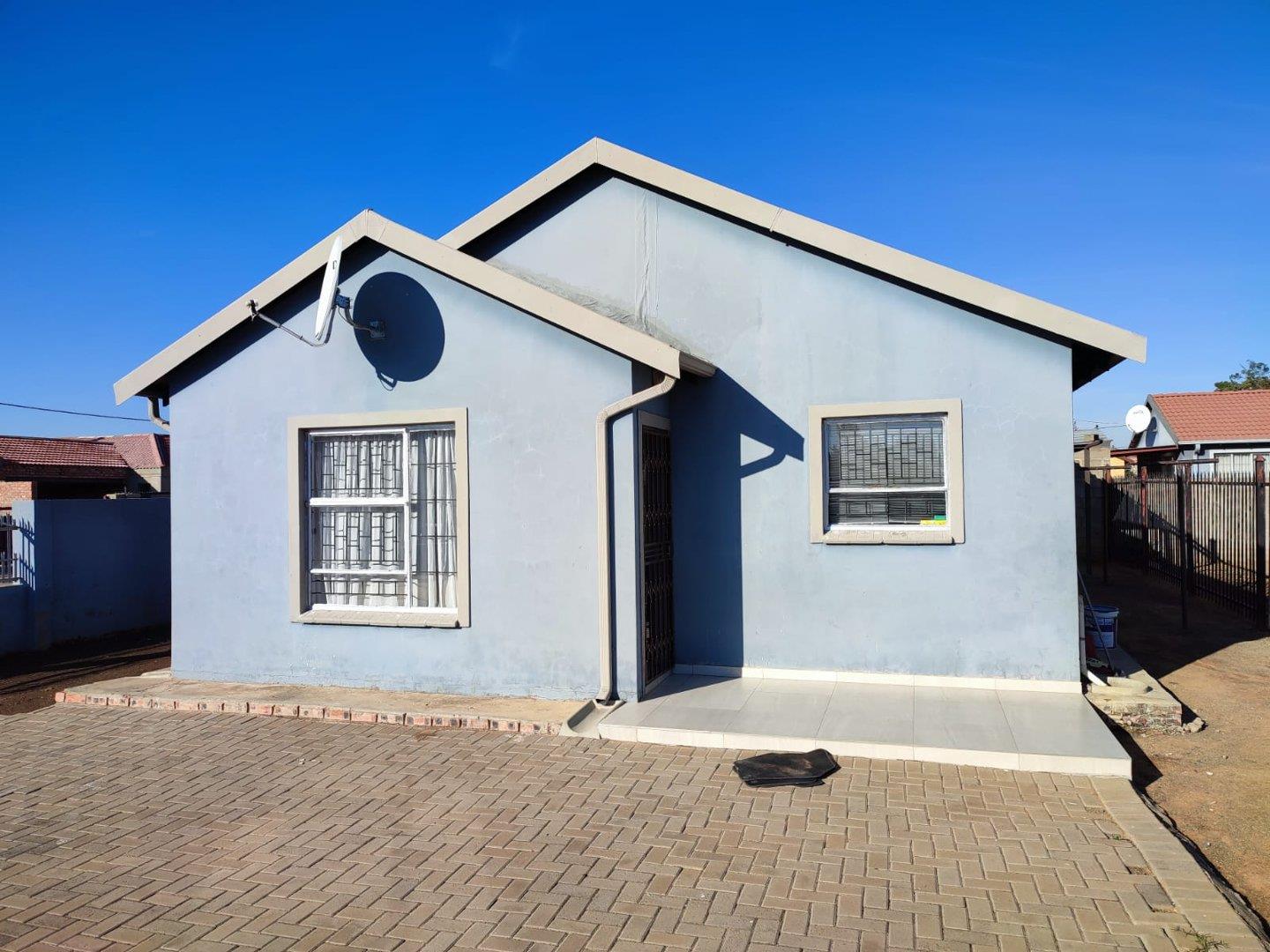 3 Bedroom House for sale in Pinehaven P24114527614