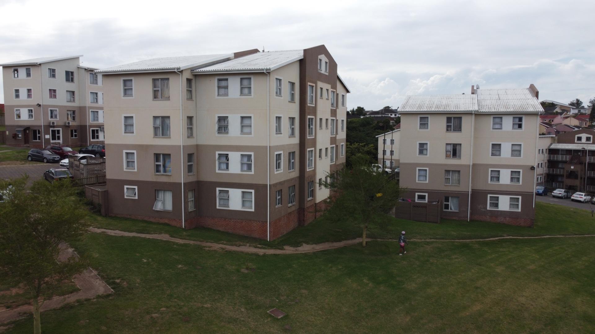 2 Bedroom Apartment / flat to rent in Amalinda Emerald Sky, 2a