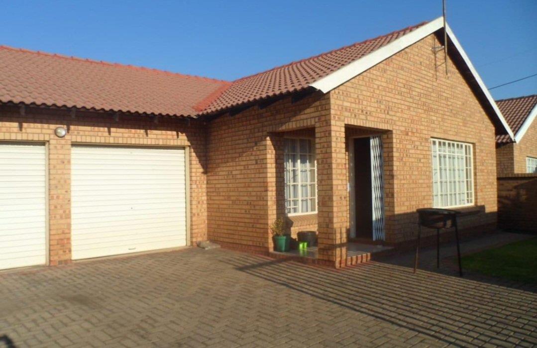 3 Bedroom House to rent in Reyno Ridge P24114528327