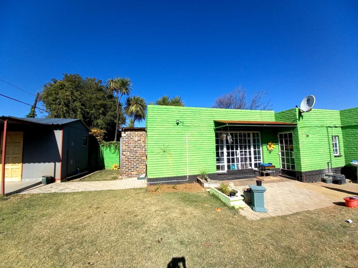 1 Bedroom Apartment / flat to rent in Farrarmere 42a Genivieve Street