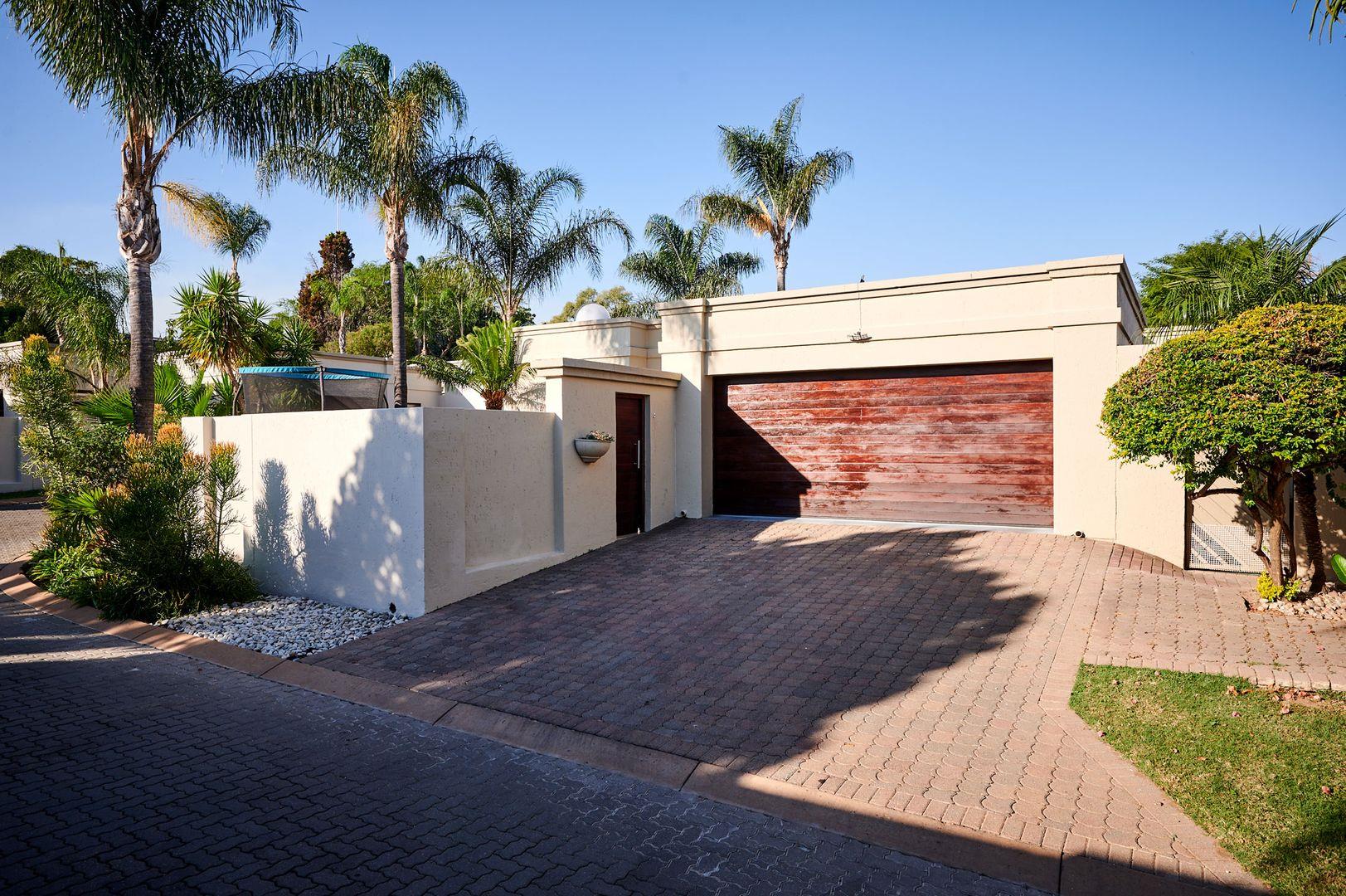 3 Bedroom House for sale in Sunninghill 21 Pellier Place P24114530052