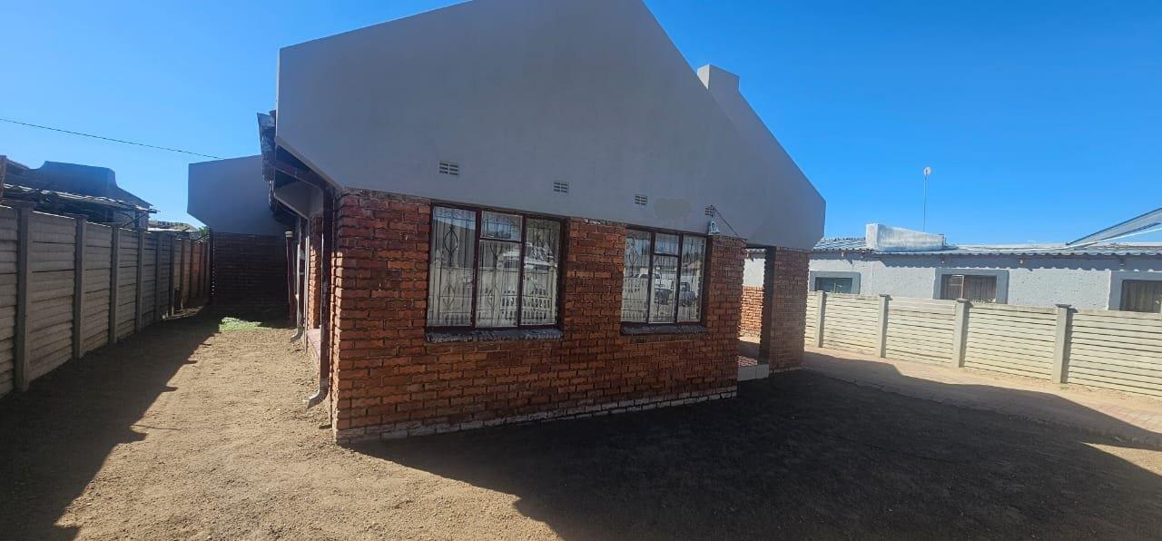 House for sale in Seshego 16 Third Avenue P24114530960