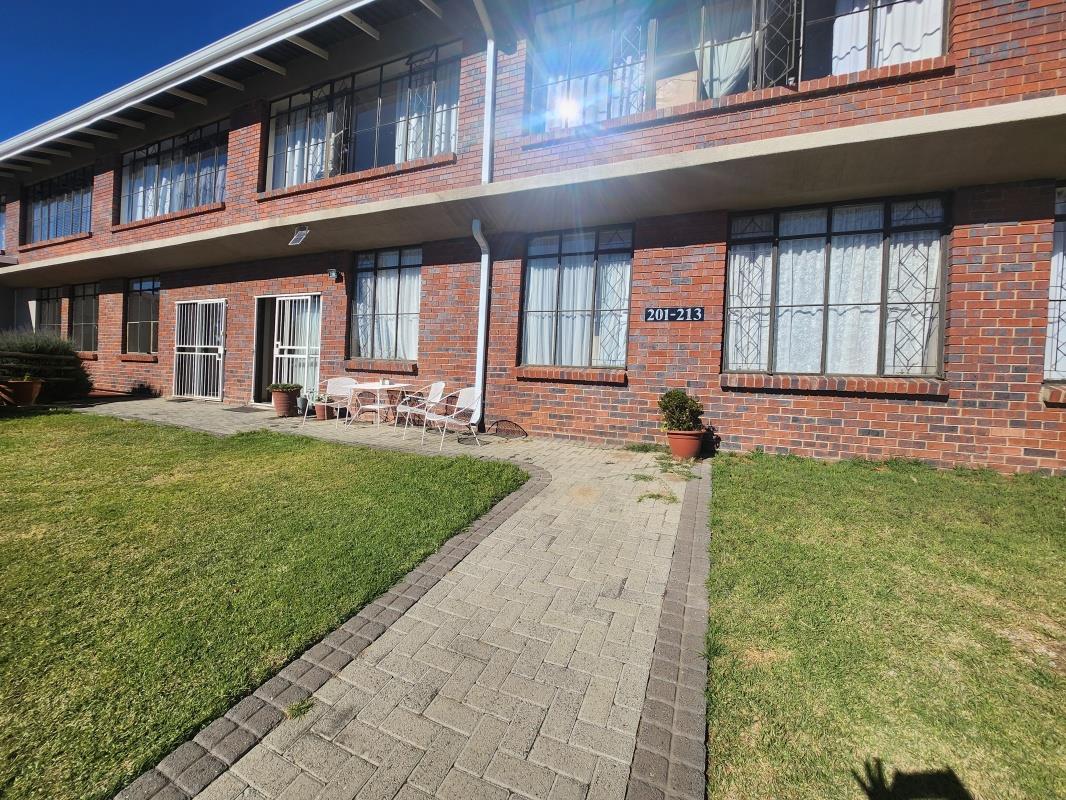 2 Bedroom Townhouse for sale in Eureka P24114531815