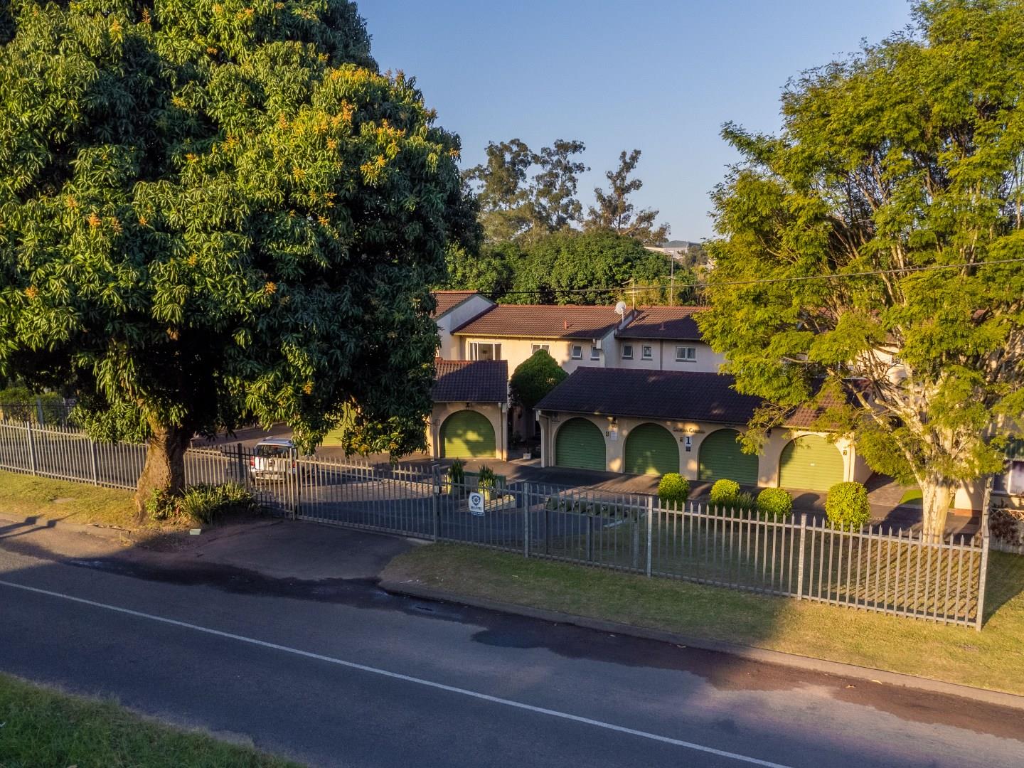 3 Bedroom Townhouse for sale in Pinelands 3 Ss Saligna Gardens, 1