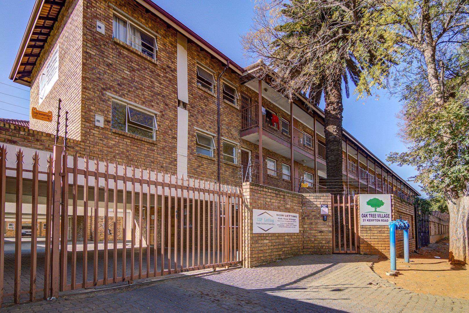2 Bedroom Apartment / flat for sale in Kempton Park Central P24114532182