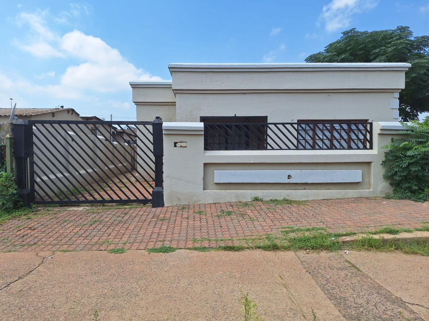 2 Bedroom House for sale in Mamelodi West P24114532779