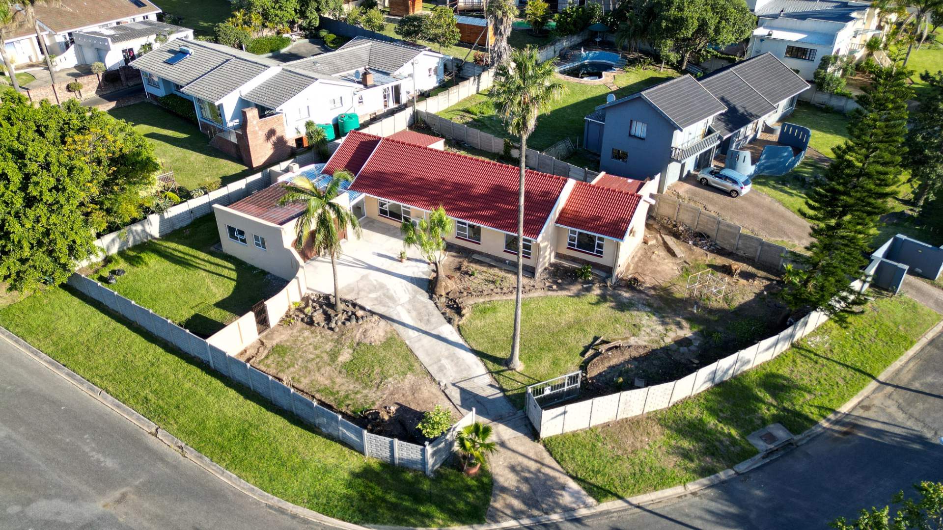 5 Bedroom House for sale in Beacon Bay P24114532897