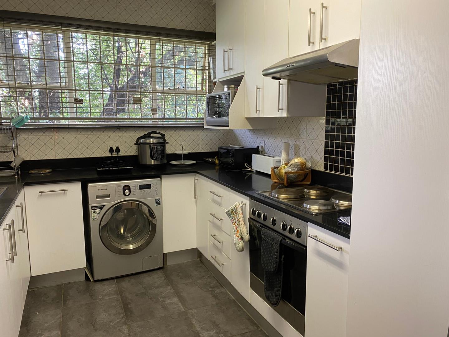 2 Bedroom Apartment / flat for sale in Fontainebleau 6, 62 5th Avenue North P24114533268