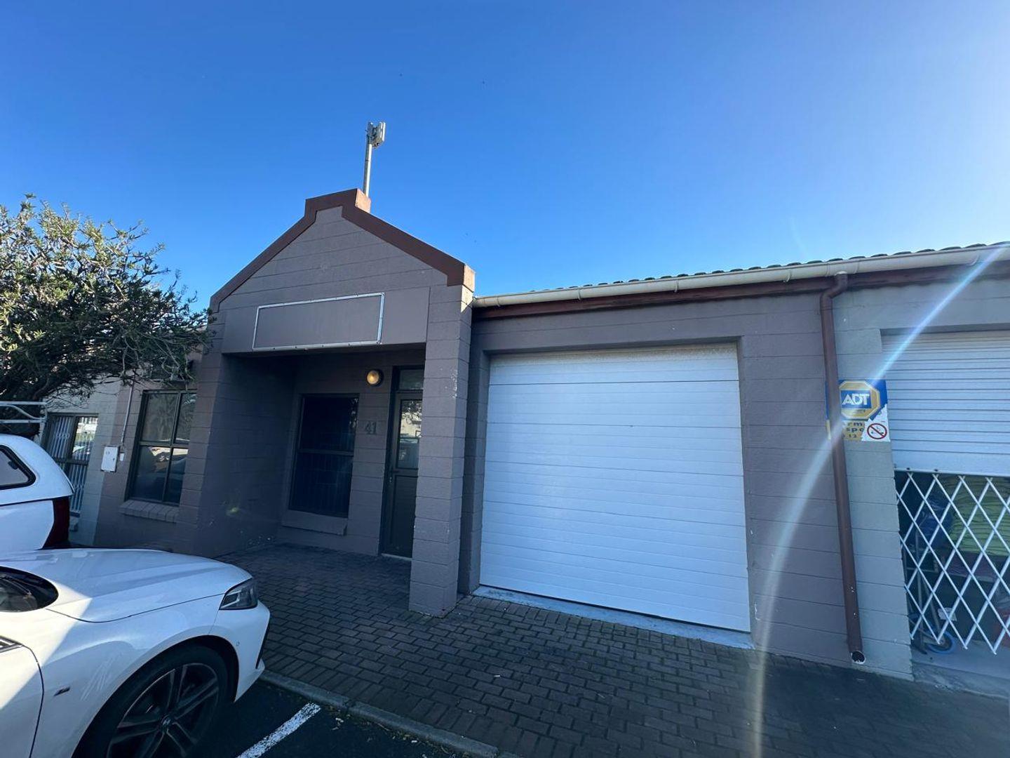 Commercial property to rent in Maitland 41 Freeway Park, 10 Uppercamp