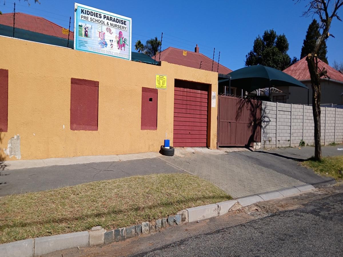 Commercial property to rent in Kenilworth P24114533737