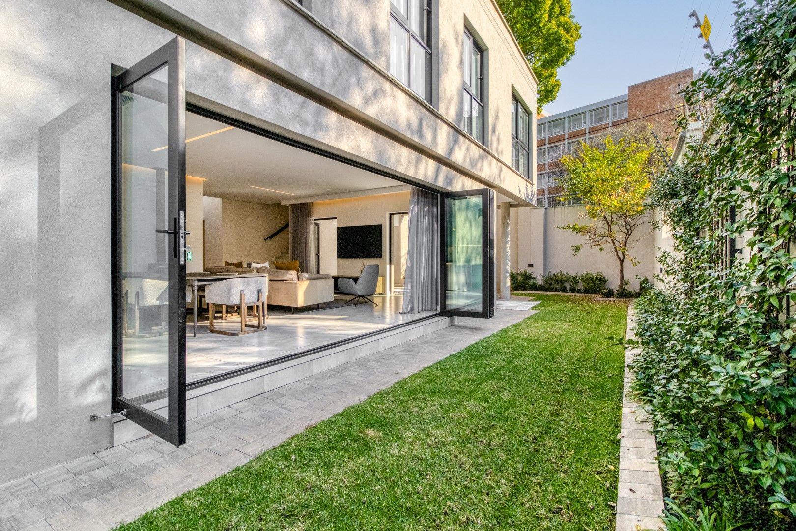 4 Bedroom Townhouse for sale in Melrose P24114534430