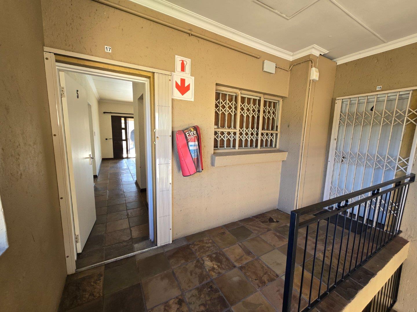 Townhouse for sale in Weltevreden Park 17 Riverview, 889 Kloofhout