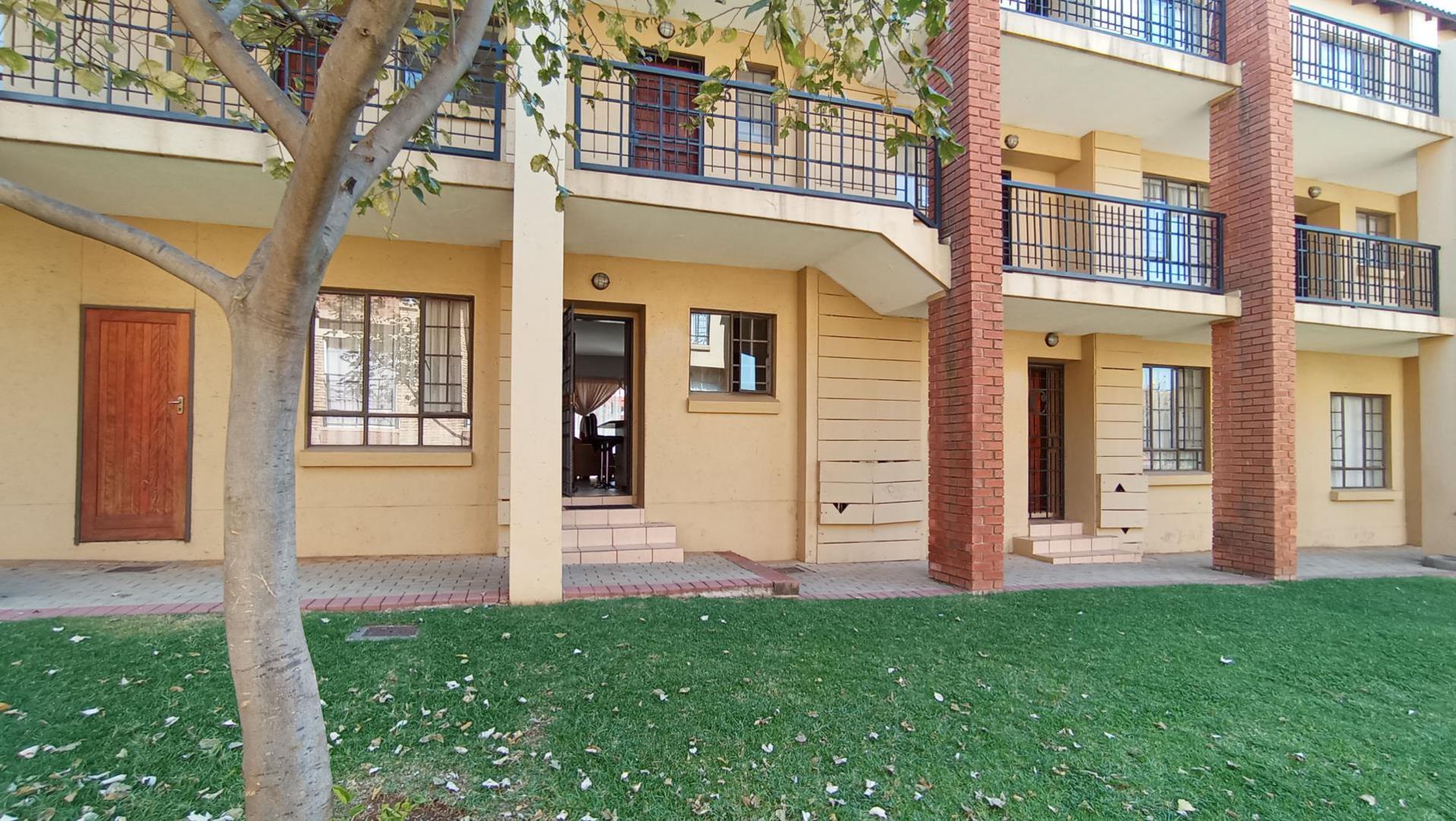 2 Bedroom Townhouse for sale in Sagewood P24114536675