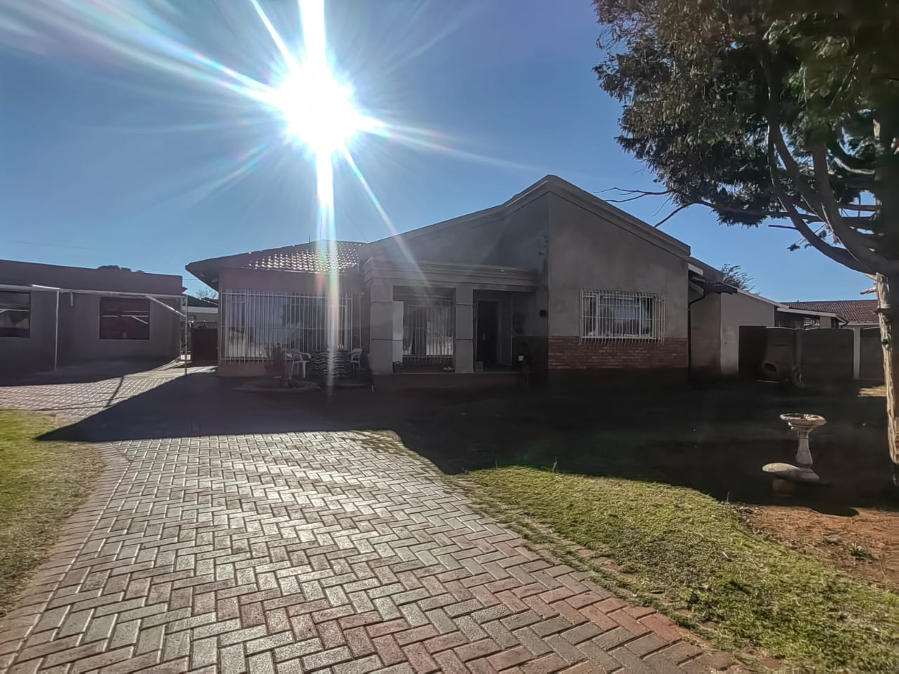 3 Bedroom House for sale in Witpoortjie P24114536791