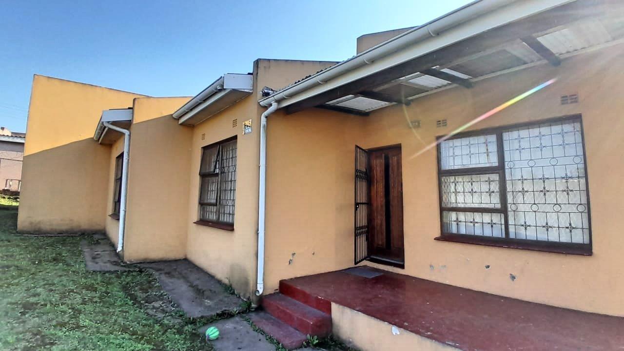 3 Bedroom House for sale in Mdantsane Nu 1 P24114537565