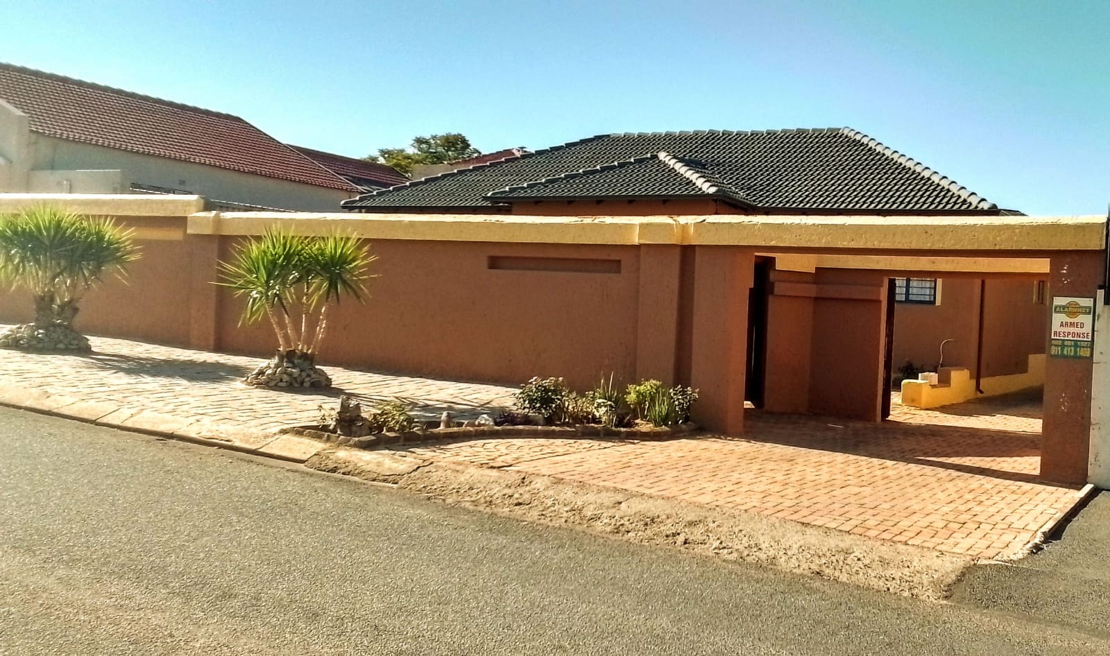 3 Bedroom House for sale in Azaadville P24114537592