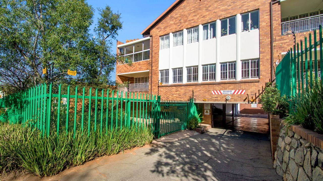 2 Bedroom Apartment / flat for sale in Victory Park 2 Dale Brook