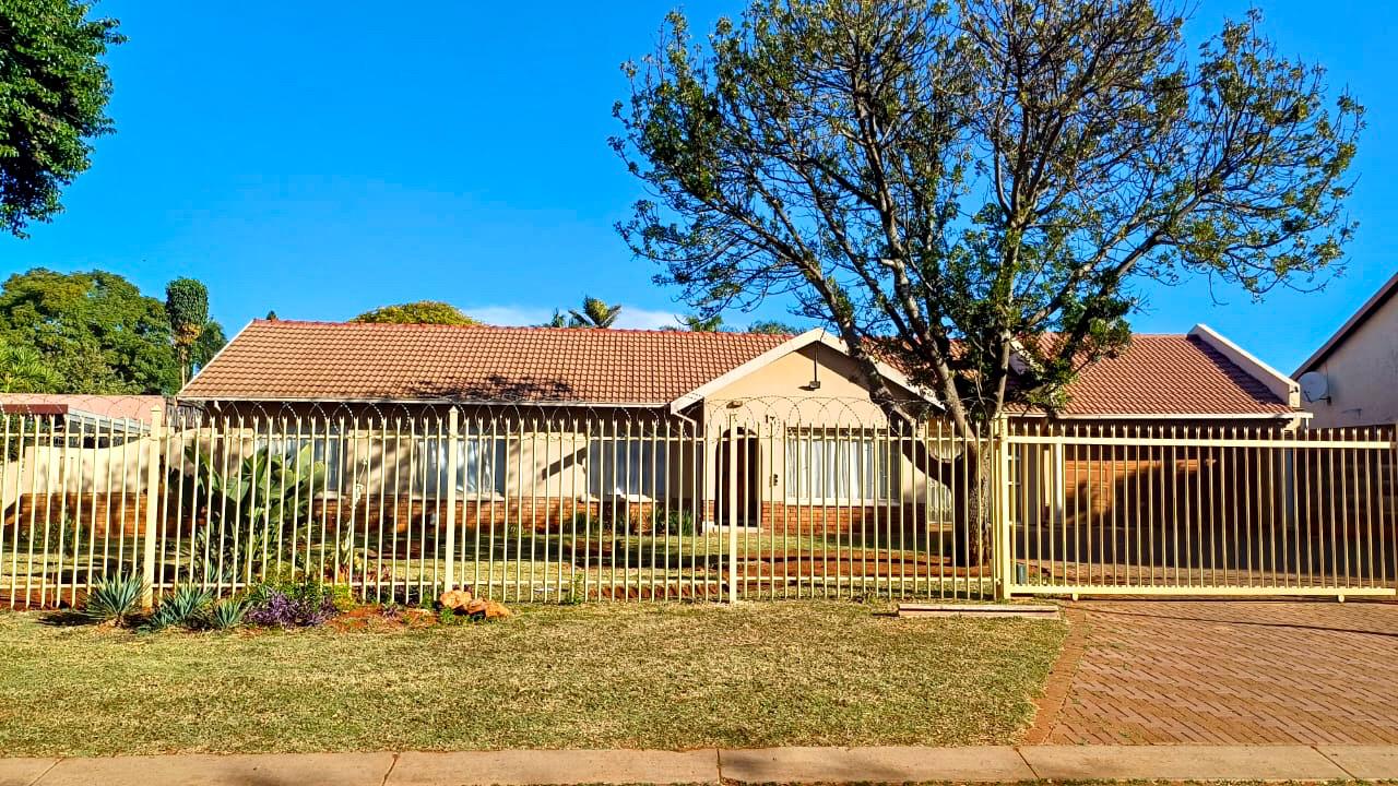 3 Bedroom House for sale in The Orchards 108 Hulton Road P24114537769