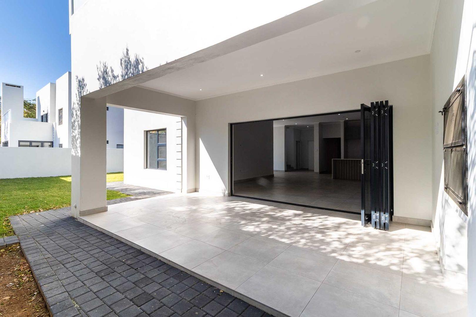 Lynnwood Glen Property Property and houses for sale in Lynnwood Glen