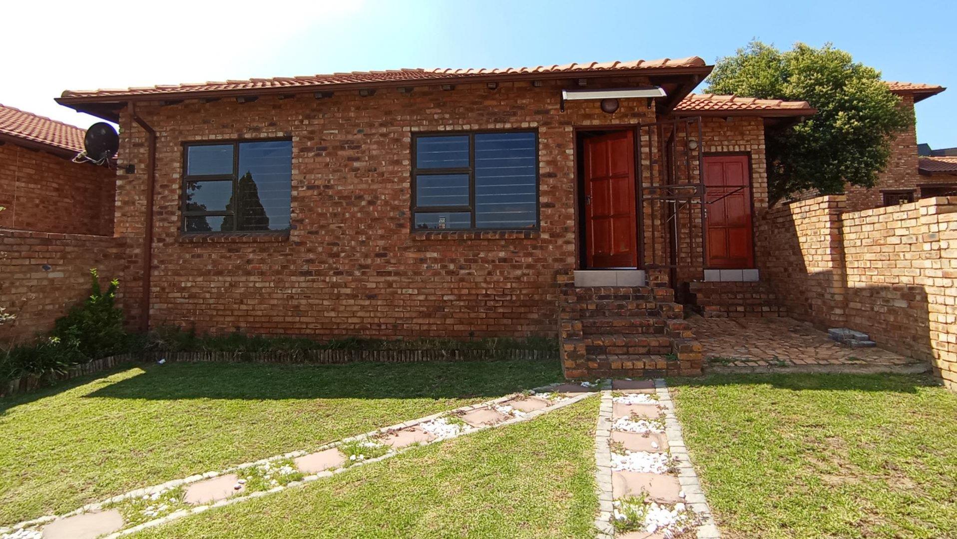 3 Bedroom Townhouse for sale in North Riding 38 Banbury Estate, 195