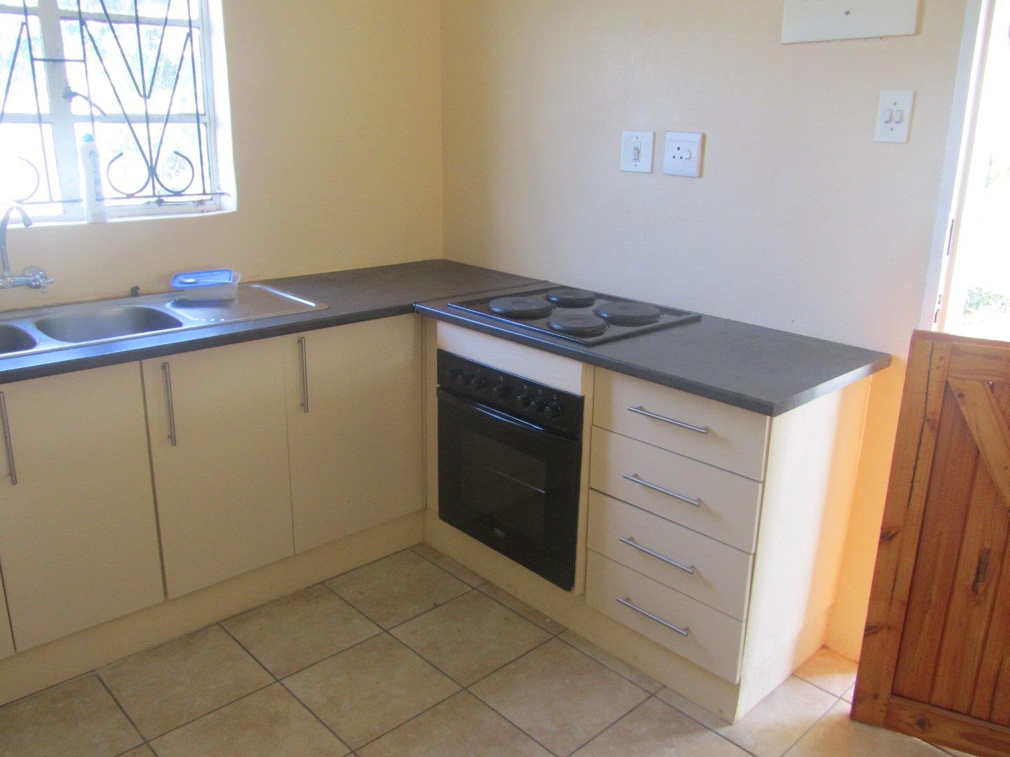 3 Bedroom House for sale in Acaciaville P24114538604