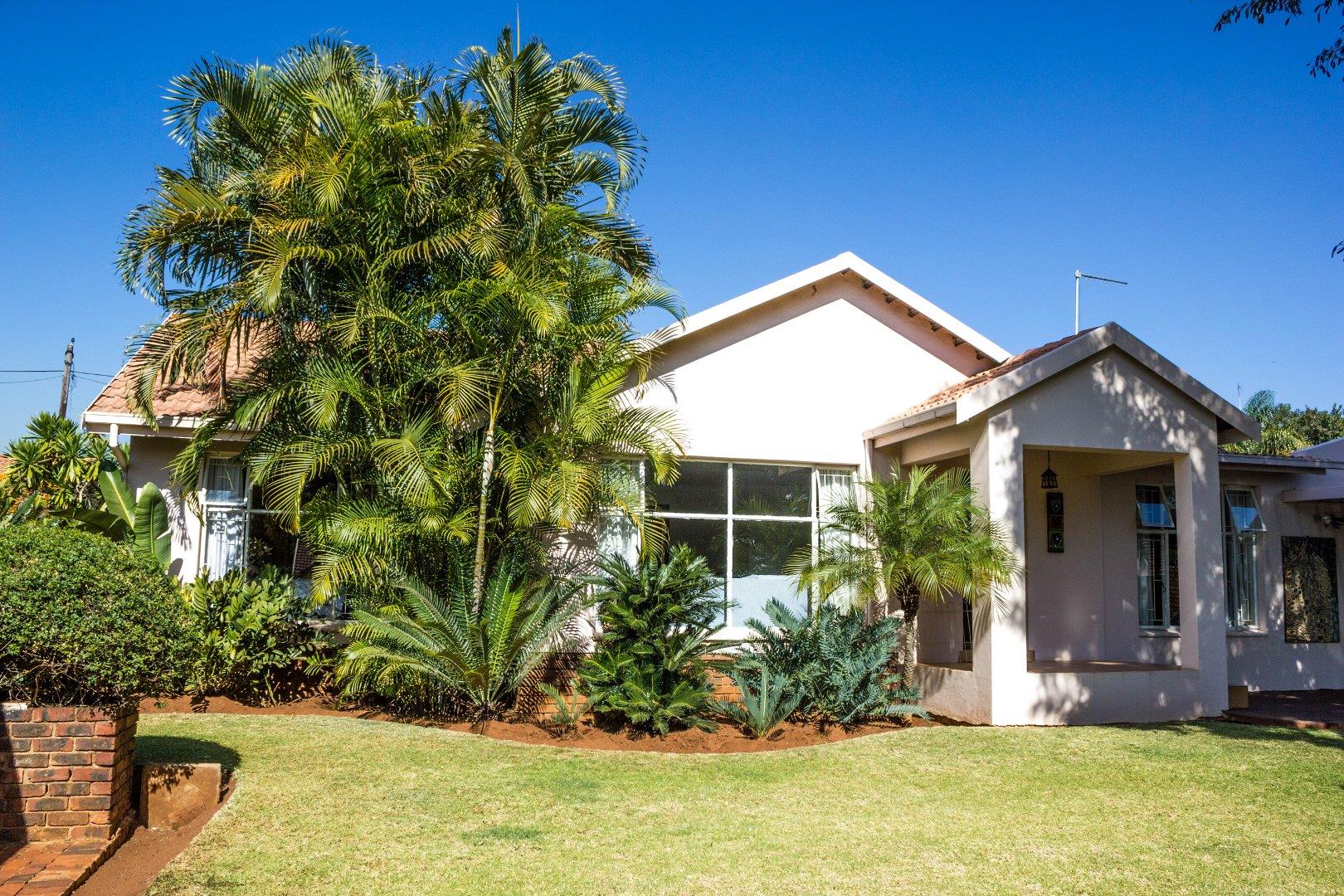 4 Bedroom House for sale in Montana Tuine 21 Leonard Burke Street