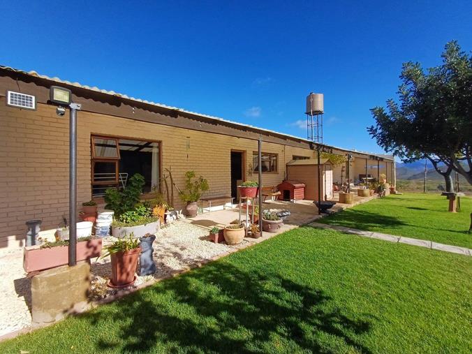 Farm for Sale in Montagu Rural