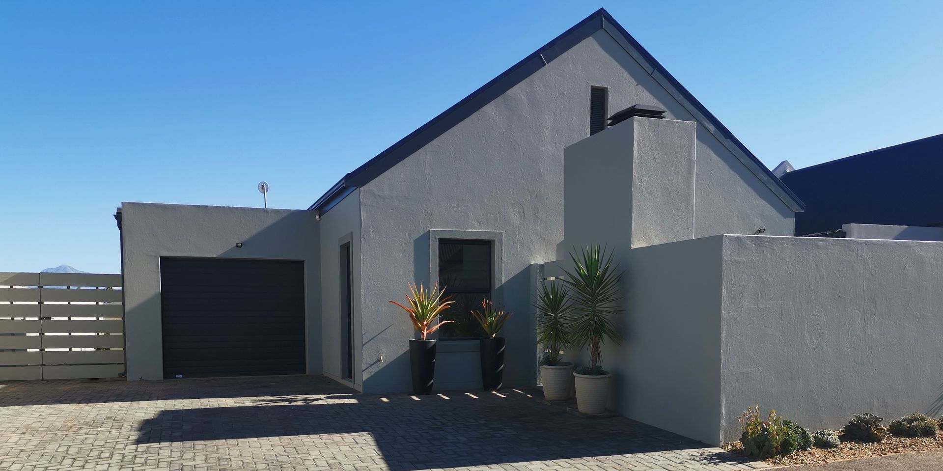 2 Bedroom House for sale in Altona P24114539940