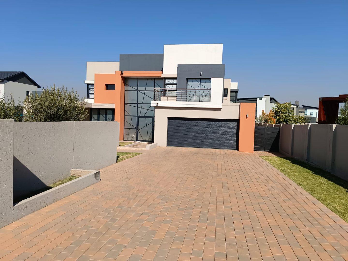 4 Bedroom House for sale in Midstream Ridge Estate P24114540616