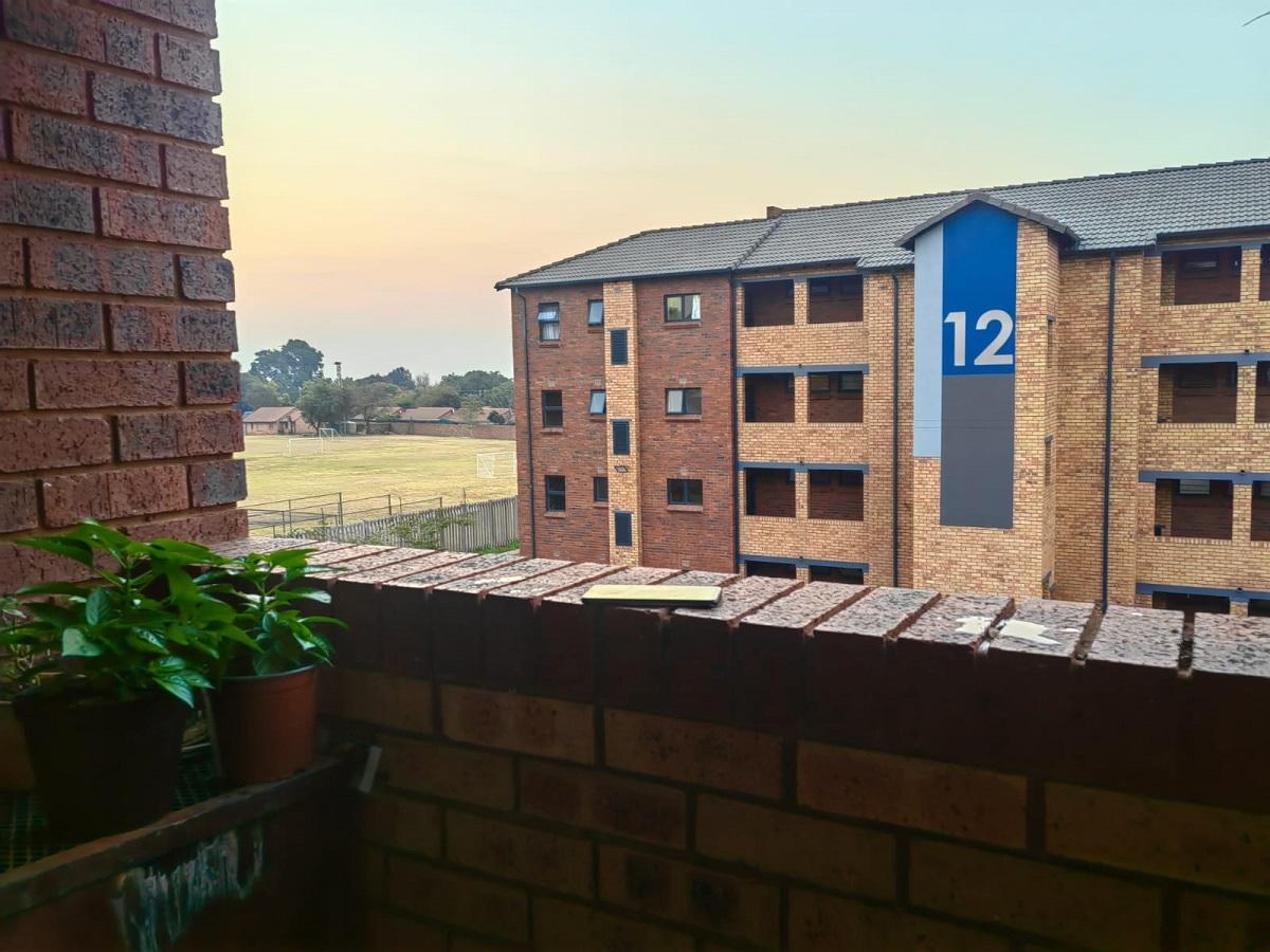 2 Bedroom Apartment / flat to rent in La Montagne P24114541401